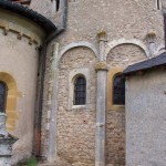 église Ste Croix - arcature de l'abside